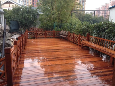 油漆的好壞對(duì)防腐木有著什么影響